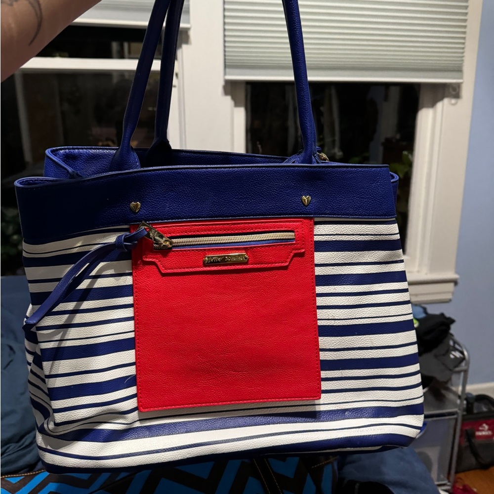 Brand new tote